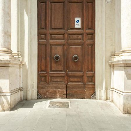 Апартаменты Rotonda 23 - Pantheon View Рим Экстерьер фото